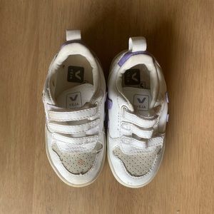 Veja toddler sneakers size 26